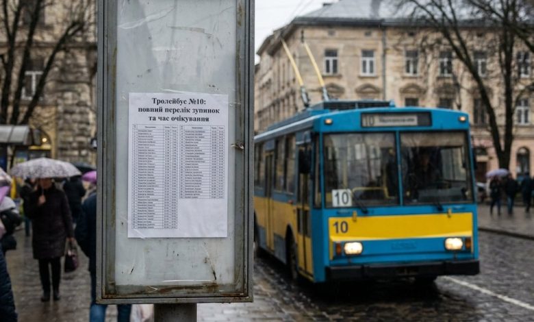 Тролейбус №10: повний перелік зупинок та час очікування